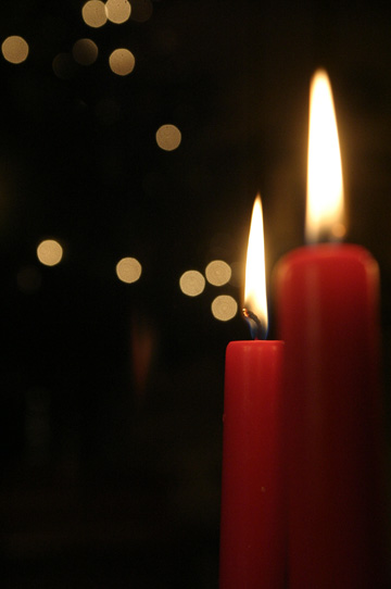 Foto Advent: brennende Kerze